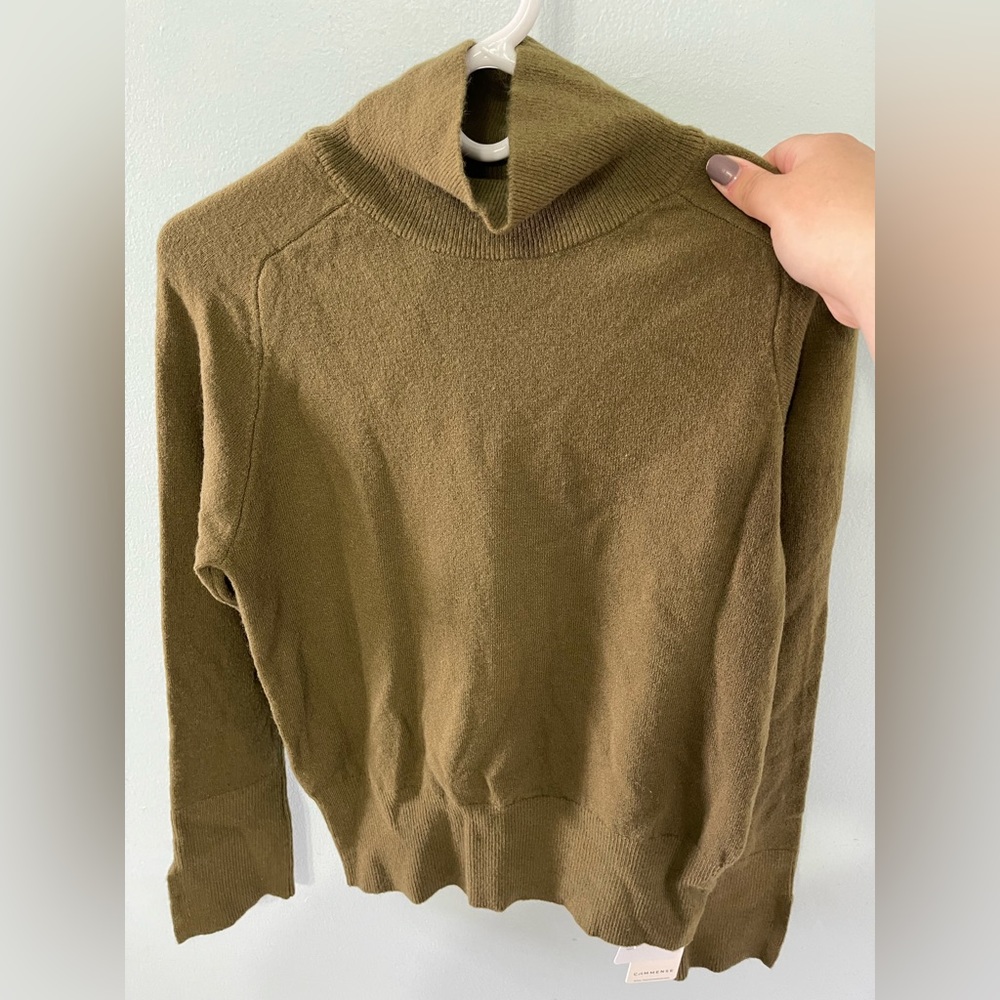 Army green turtleneck knit long sleeve shirt